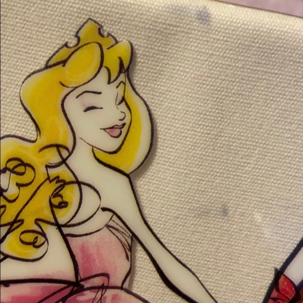 ONLY 1 LEFT!! Disney Princess Clutch 🏰👸👑 - Picture 5 of 7